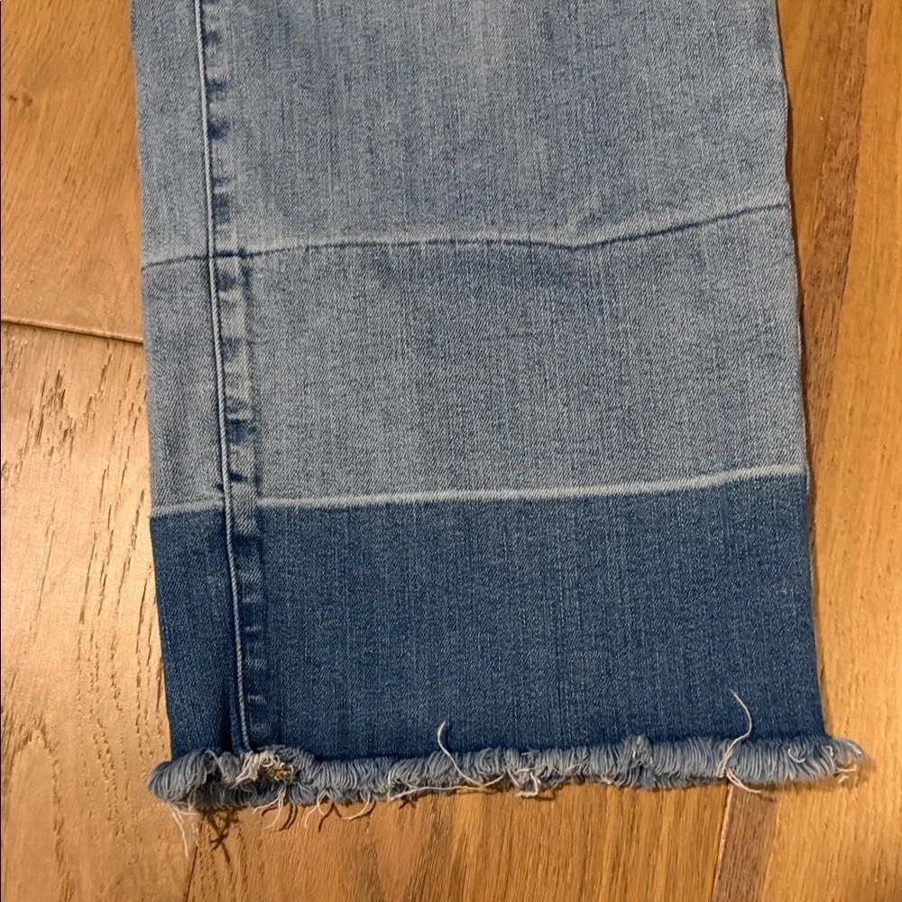 Judy Blue Light Wash Jeans - Picture 2 of 5